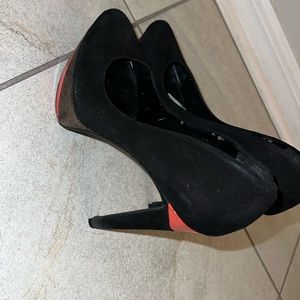 Jessica Simpson black pumps size 7 1/2